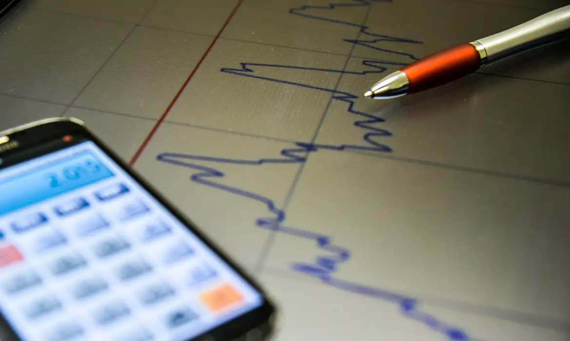 Prefeitos protestam contra aumento da cobrança do INSS sobre a folha de pagamentos Foto: Marcello Casal Jr/Agência Brasil