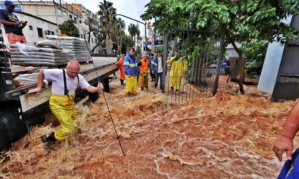 Inudações no RSD podem causar sérios problemas em relação ao saneamento básico Foto: Lauro Alves/Secom Inudações no RSD podem causar sérios problemas em relação ao saneamento básico Foto: Lauro Alves/Secom