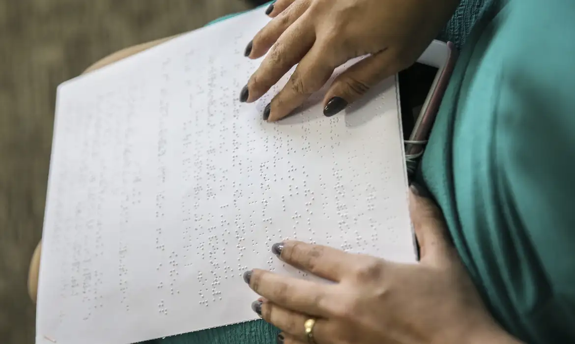 Pesquisa aponta o perfil das pessoas com deficiências que estão no mercado de trabalho Foto: José Cruz/Agência Brasil