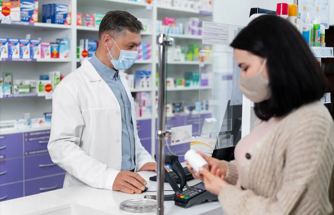 Piso salarial dos farmacêuticos: CNM alerta para impacto de R$ 309 milhões por ano cofres municipais