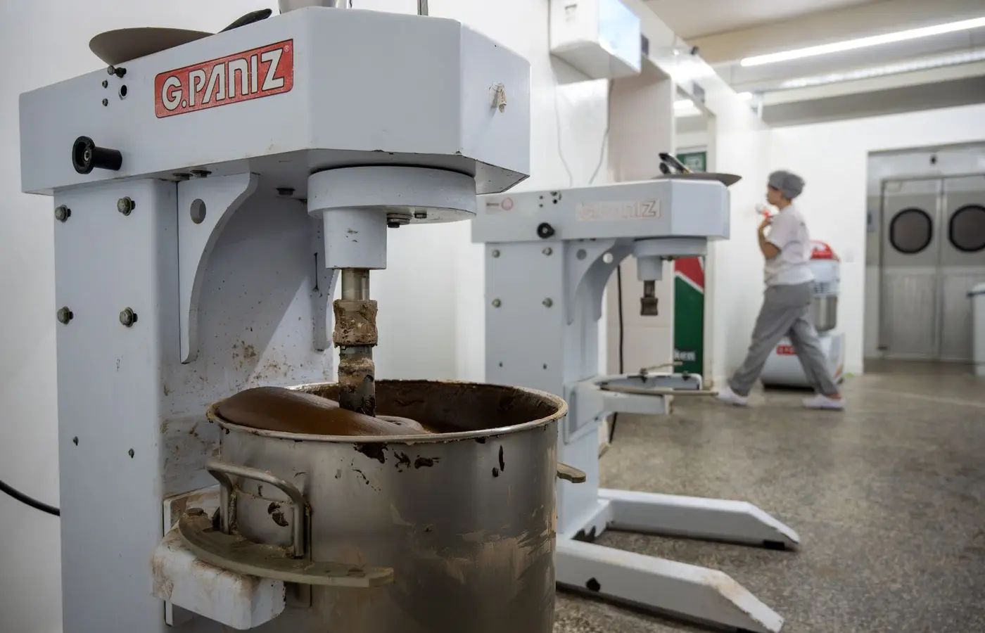 Juros altos fazem faturamento da indústria estagnar em 2025