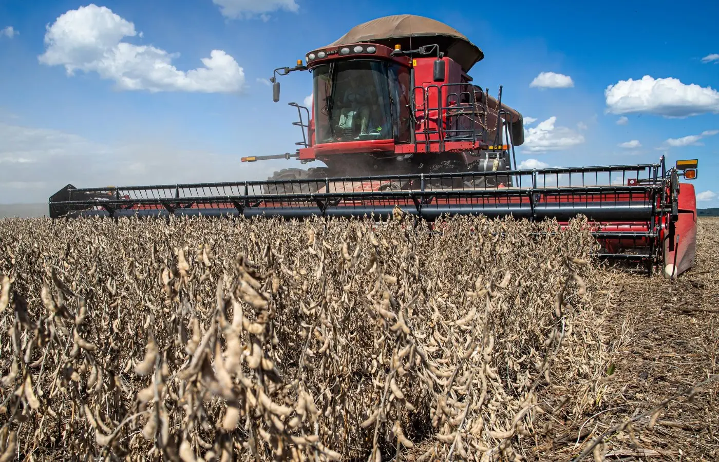 Retração no mercado de máquinas mostra cenário preocupante para o agro