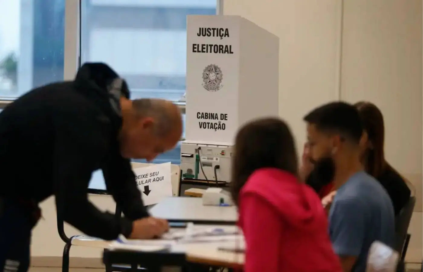 ELEIÇÕES 2026: cenário de 2° turno entre Lula e Flávio Bolsonaro apresenta oscilação; confira resultado da pesquisa BTG/Nexus 