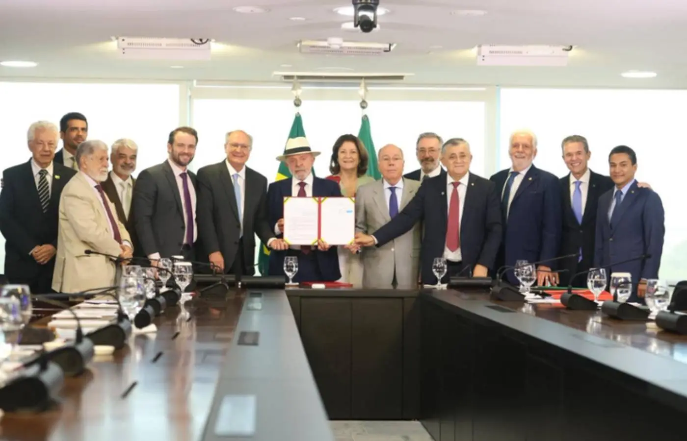 Promulgação do acordo Mercosul-União Europeia cria novas perspectivas para o agronegócio, diz ministro André de Paula