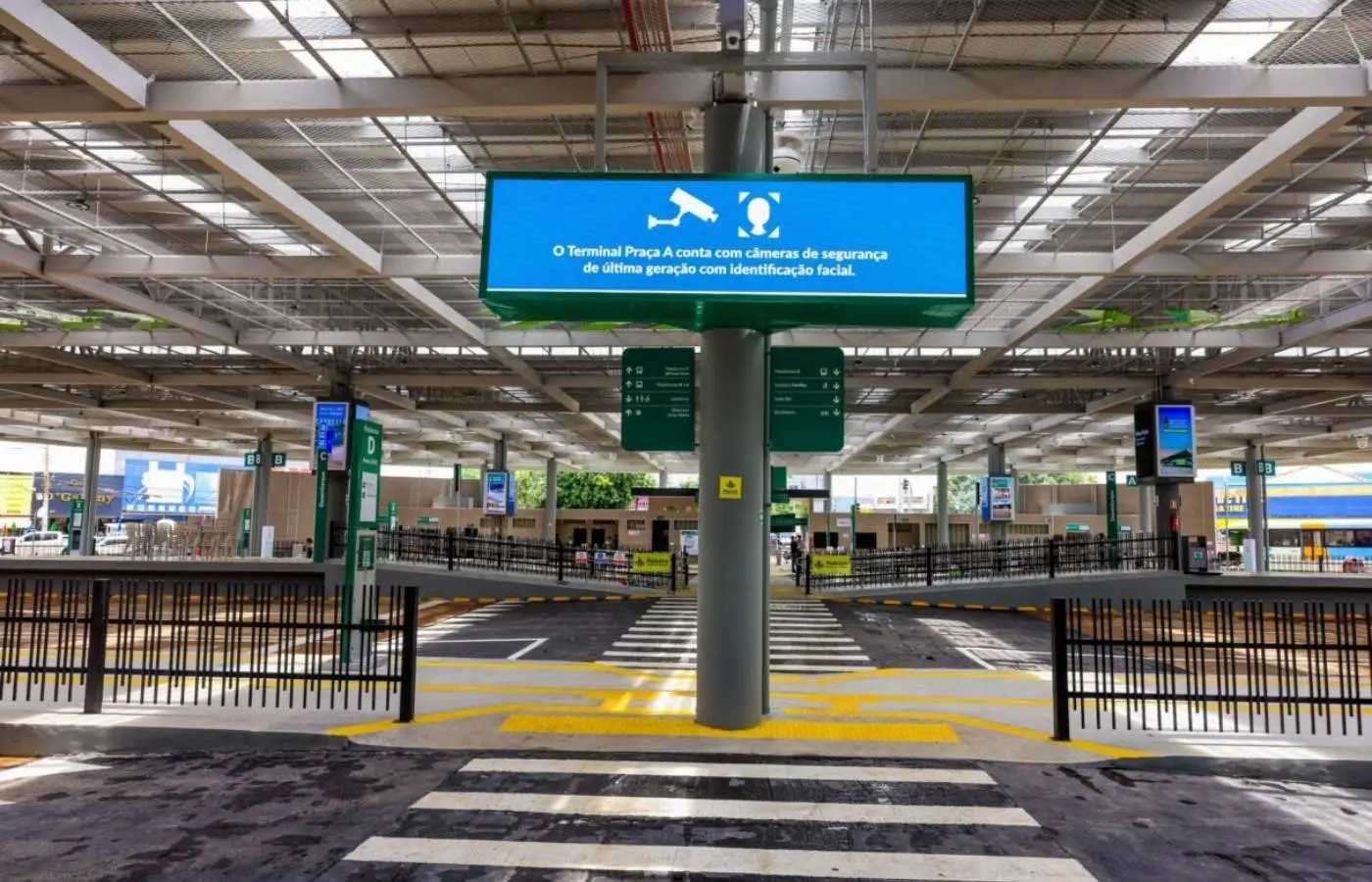 Terminal da Praça A é reinaugurado em Goiânia (GO) e amplia operação de coletivos; 21 ônibus elétricos também são entregues Terminal da Praça A é reinaugurado em Goiânia (GO) e amplia operação de coletivos; 21 ônibus elétricos também são entregues