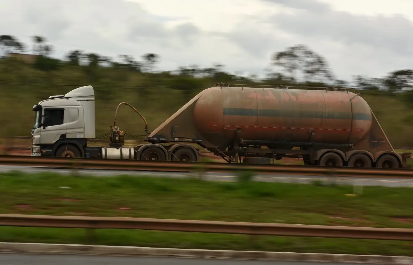 Mais de 80% dos estados aderem à proposta do governo federal para ‘auxílio-diesel’