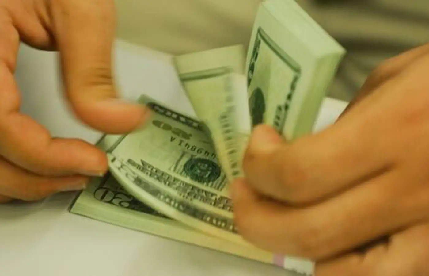 Dólar: moeda fecha o último pregão em queda Dólar: moeda fecha o último pregão em queda