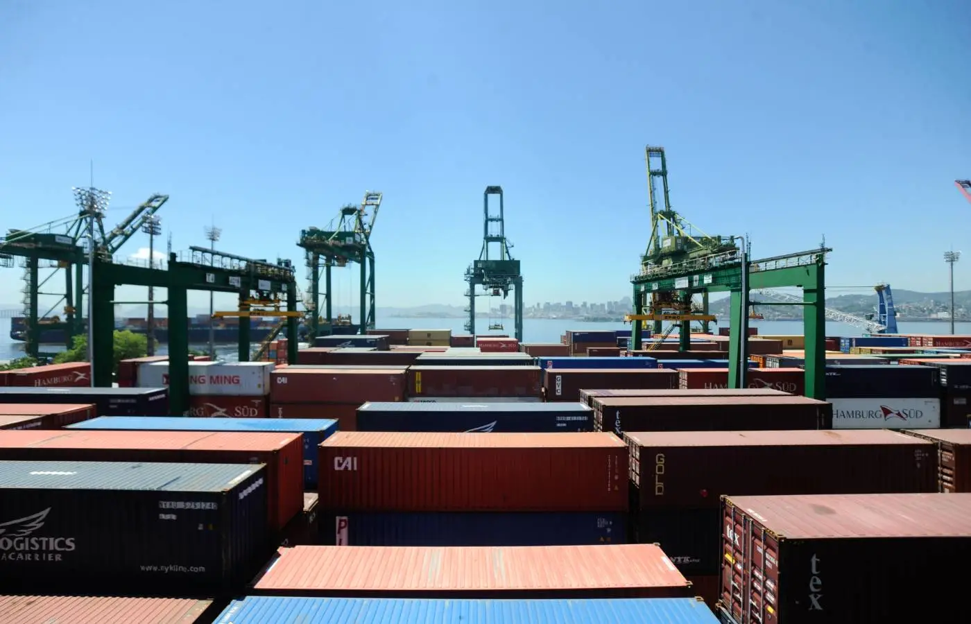CNI defende negociação com os EUA e propõe nova missão da política industrial após aumento de tarifas