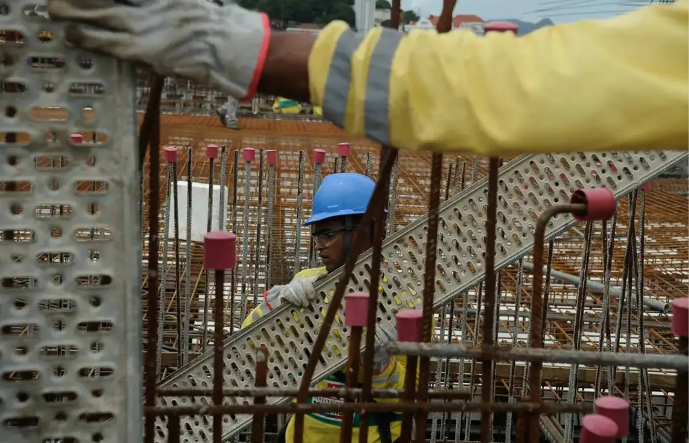 Atividade da construção recua em agosto e emprego tem menor índice desde 2017