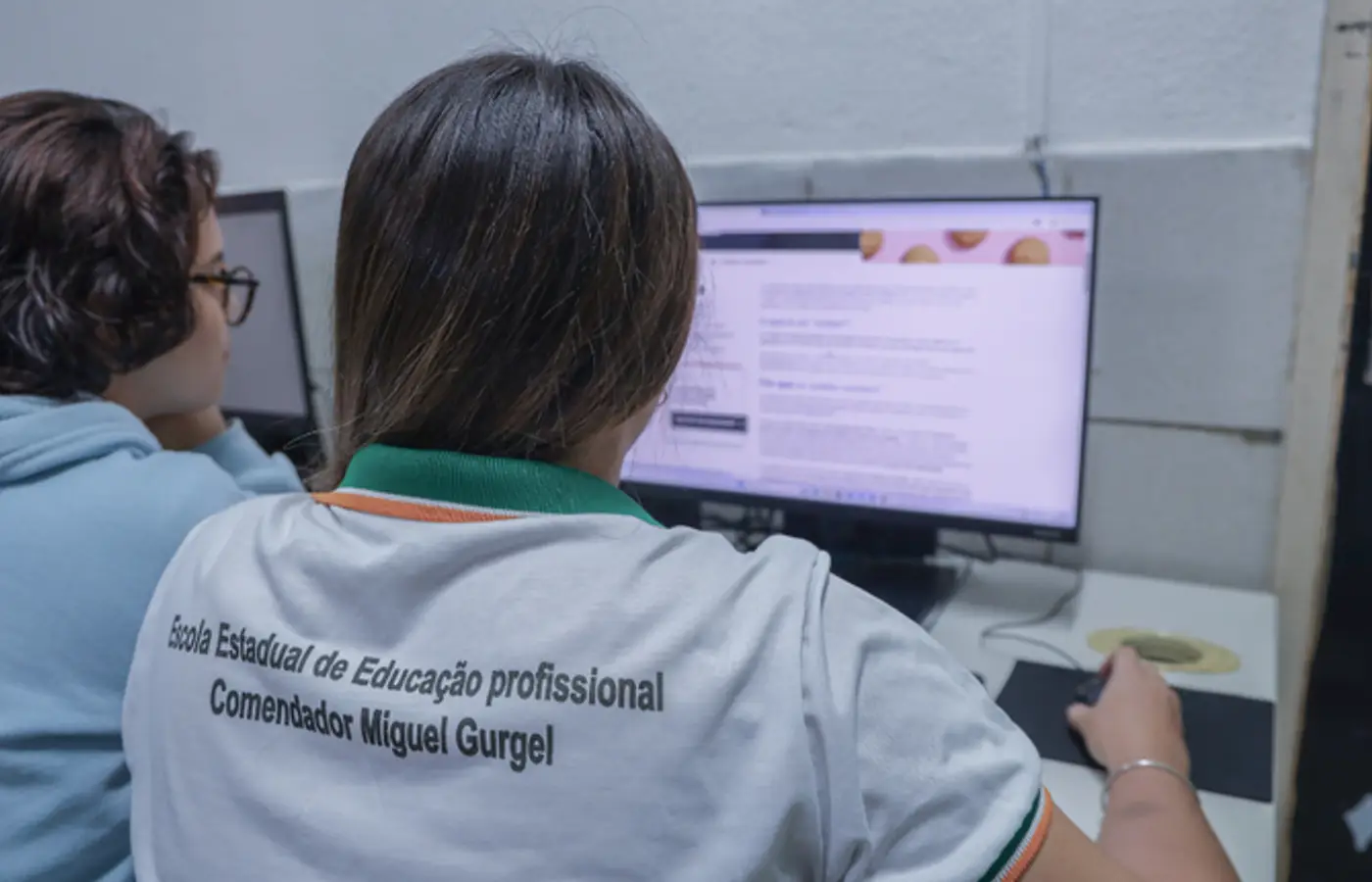 Internet chega a 4 mil das escolas públicas do Ceará