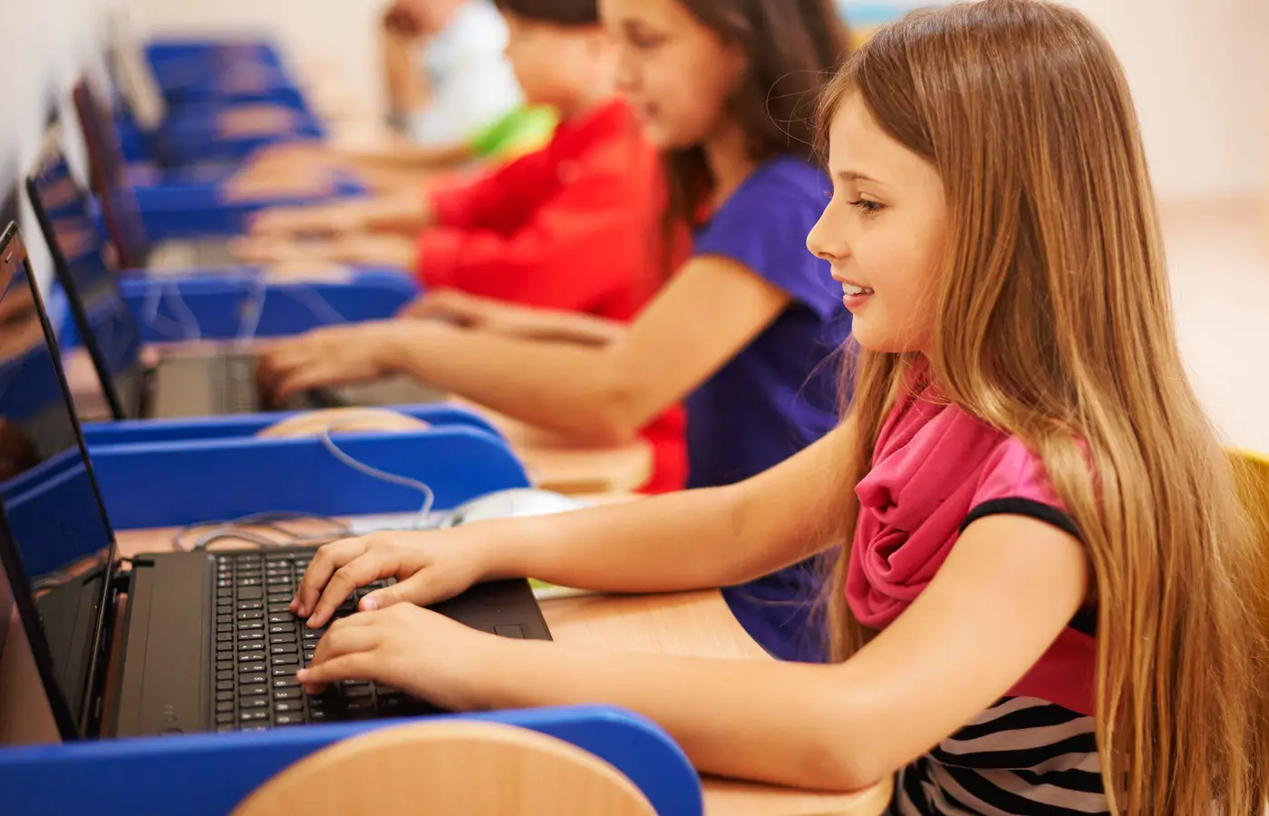 Internet chega a 4 mil escolas públicas de Santa Catarina