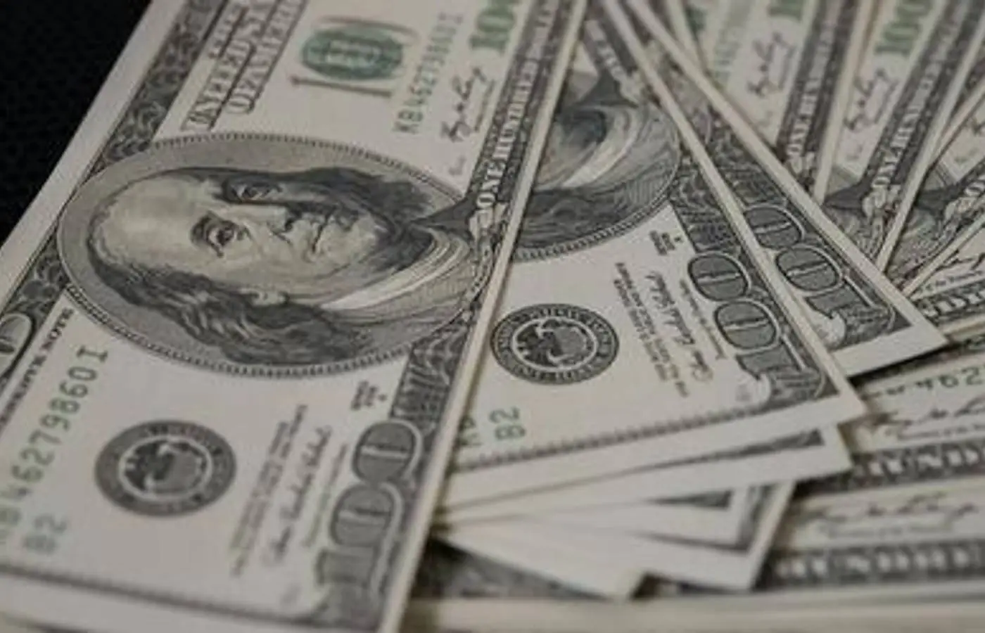 Dólar encerra último pregão aos R$ 5,02