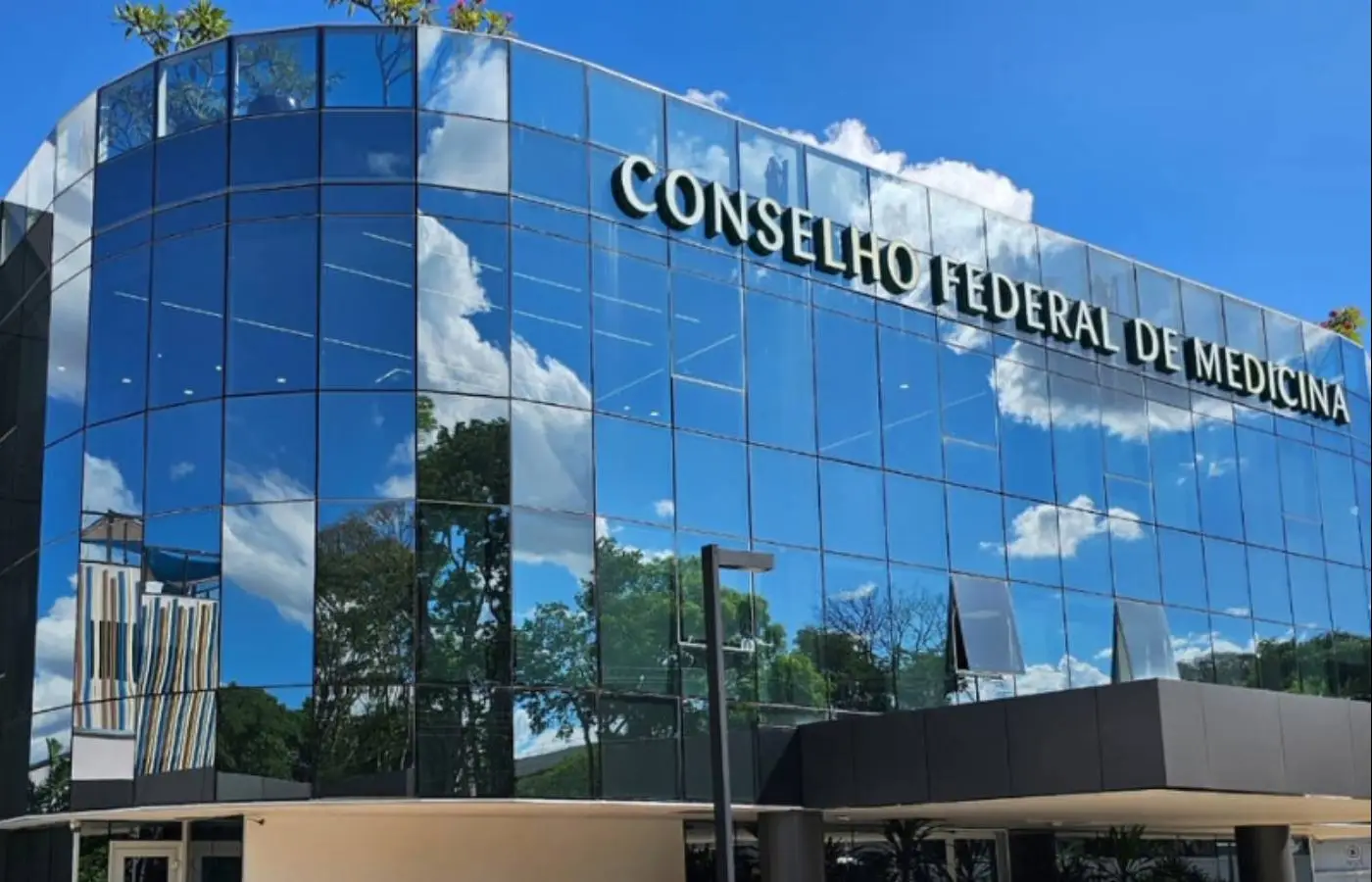 CFM avalia uso do Enamed para registro profissional e defende exame de proficiência