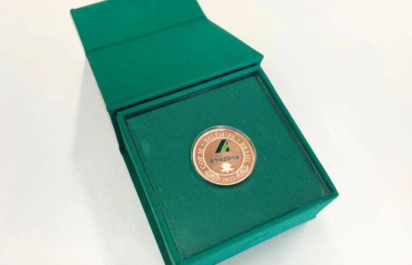 Banco da Amazônia lança medalha da COP 30 como símbolo de compromisso sustentável Banco da Amazônia lança medalha da COP 30 como símbolo de compromisso sustentável