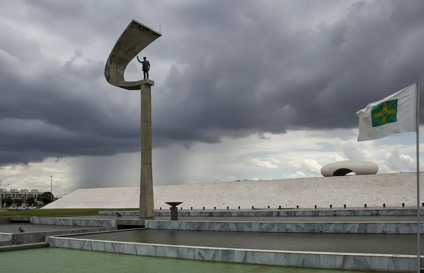 Previsão do Tempo: Brasília/DF tem terça com muitas nuvens e máxima de 33°C