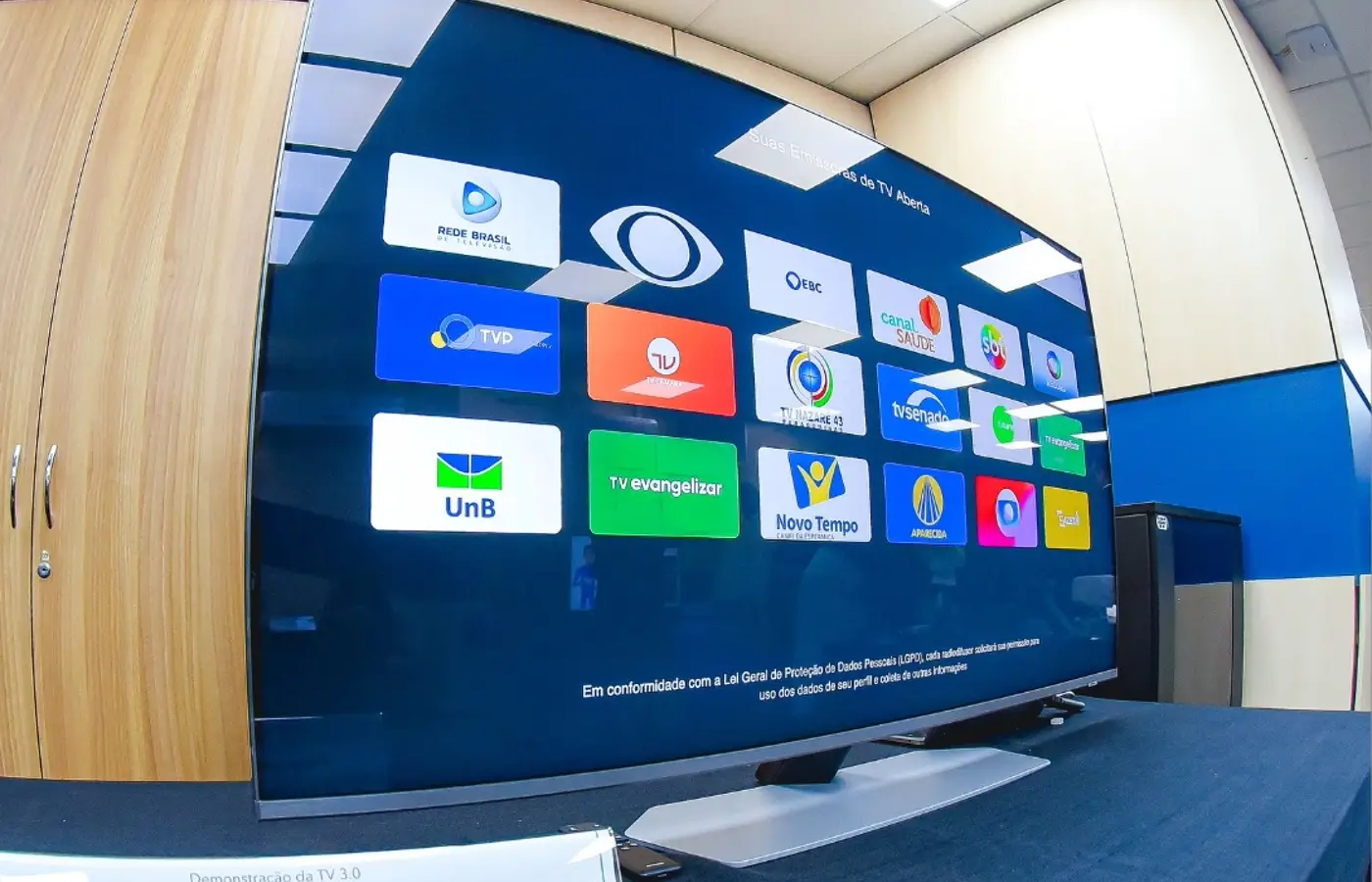 Brasil avança no financiamento internacional de R$ 2,7 bi para TV 3.0