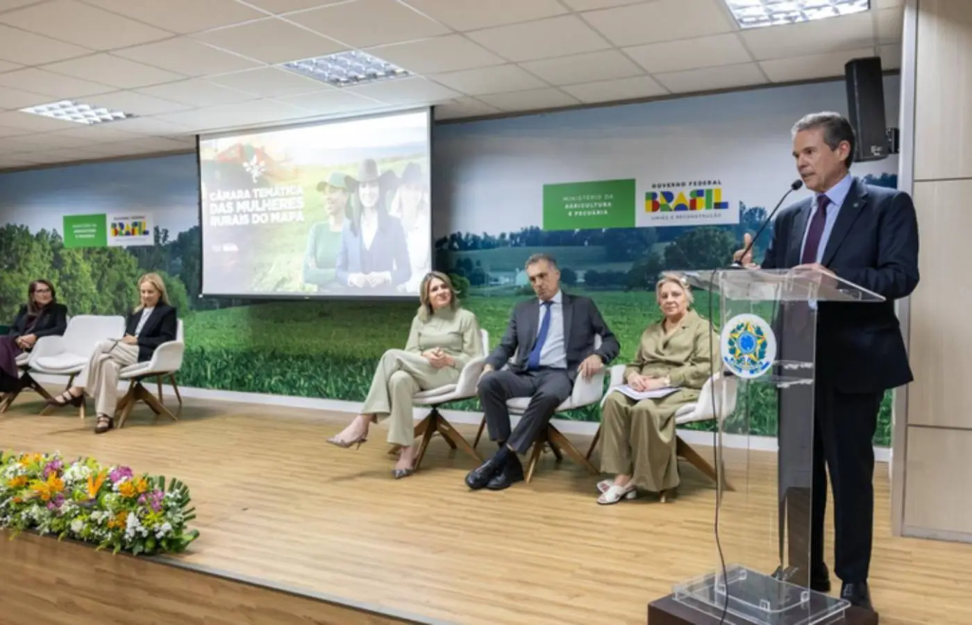 Ministério da Agricultura e Pecuária instala Câmara Temática para ampliar políticas públicas voltadas às mulheres rurais