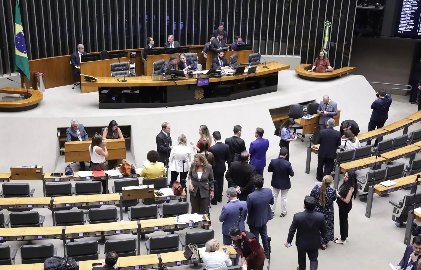 “Taxa das blusinhas”: CACB pede que Congresso rejeite a isenção do imposto
