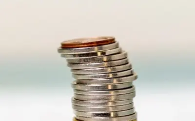 Brasileiros pagam cada vez mais impostos. Foto: Reprodução/Freepik