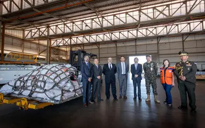 As botas serão usadas para limpeza das áreas contaminadas de´pois das enchentes. (Fotos: Sargento Viegas/Força Aérea Brasileira)