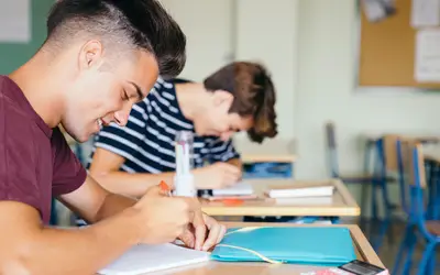 Estudantes nascidos em maio e junho recebem o benefício nesta quinta-feira Foto: Freepik Estudantes nascidos em maio e junho recebem o benefício nesta quinta-feira Foto: Freepik