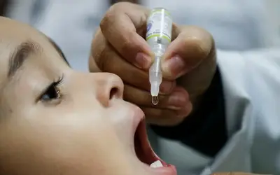 Principal forma de prevenir a poliomielite é a vacinação - Foto: Paulo Pinto/Agência Brasil