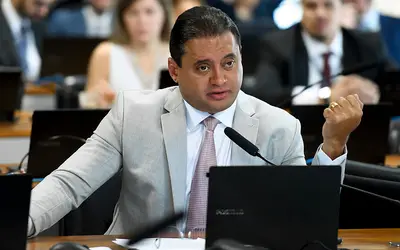 Senador Weverton (PDT-MA), relator do PL das Eólicas Offshore, na CI do Senado. .Foto: Edilson Rodrigues/Agência Senado