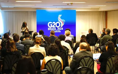 Os participantes tiveram a oportunidade de trocar experiências por meio de estudos de caso com representantes de vários países. (Fotos: Márcio Pinheiro/MIDR)