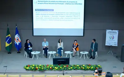Re´presentantes de diversos órgãos do Governo Federal, entidades privadas, representantes dos municípios, entre outros, reuniram-se nesta terça em Brasília/DF (Foto: Kico Santos/Universidade Metodista)