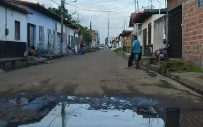 Falta de água tratada nas casas das periferias: problema comum no Brasil Foto: Marcello Casal Jr./Agência Brasil