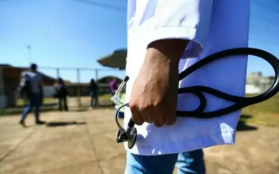 Técnicos e enfermeiros podem analisar (ou não) uma nova proposta dos patrões sobre o piso. Foto: Marcelo Camargo/Agência Brasil