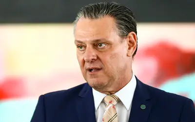 Ministro da Agricultura e Pecuária, Carlos Fávaro, defende ampliação do seguro rural e preços mais acessíveis  Foto: Marcelo Camargo/Agência Brasil