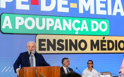 Programa do governo busca reduzir a evasão escolar. Foto: José Cruz/Agência Brasil Programa do governo busca reduzir a evasão escolar. Foto: José Cruz/Agência Brasil