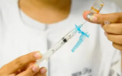 Ministério anuncia a expansão da vacinação contra a dengue  Foto: Reprodução Geovana Albuquerque/Agência Saúde DF