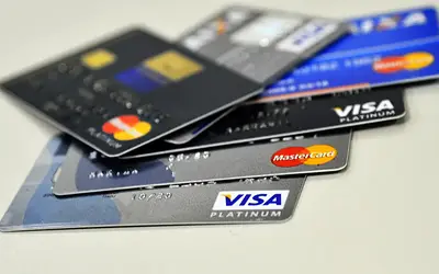 Irregularidades no uso do cartão de crédito lideram as queixas de clientes de bancos Foto: Marcello Casal Jr/Agência Brasil