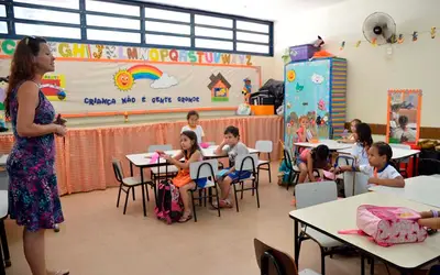 Projeto busca aumentar remuneração de profissionais da educação básica Foto: Elza Fiúza/Agência Brasil