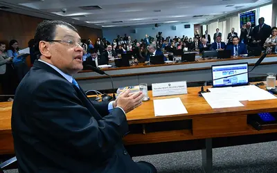 Relator Eduardo Braga propõe 11 audiências na comissão. Geraldo Magela/Agência Senado  Relator Eduardo Braga propõe 11 audiências na comissão. Geraldo Magela/Agência Senado
