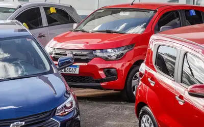 Condutores devem ficar atentos ao prazo de pagamento do licenciamento dos veículos. Foto: Rafa Neddermeyer/Agência Brasil